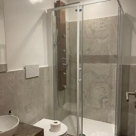 Guest house Trevi & *